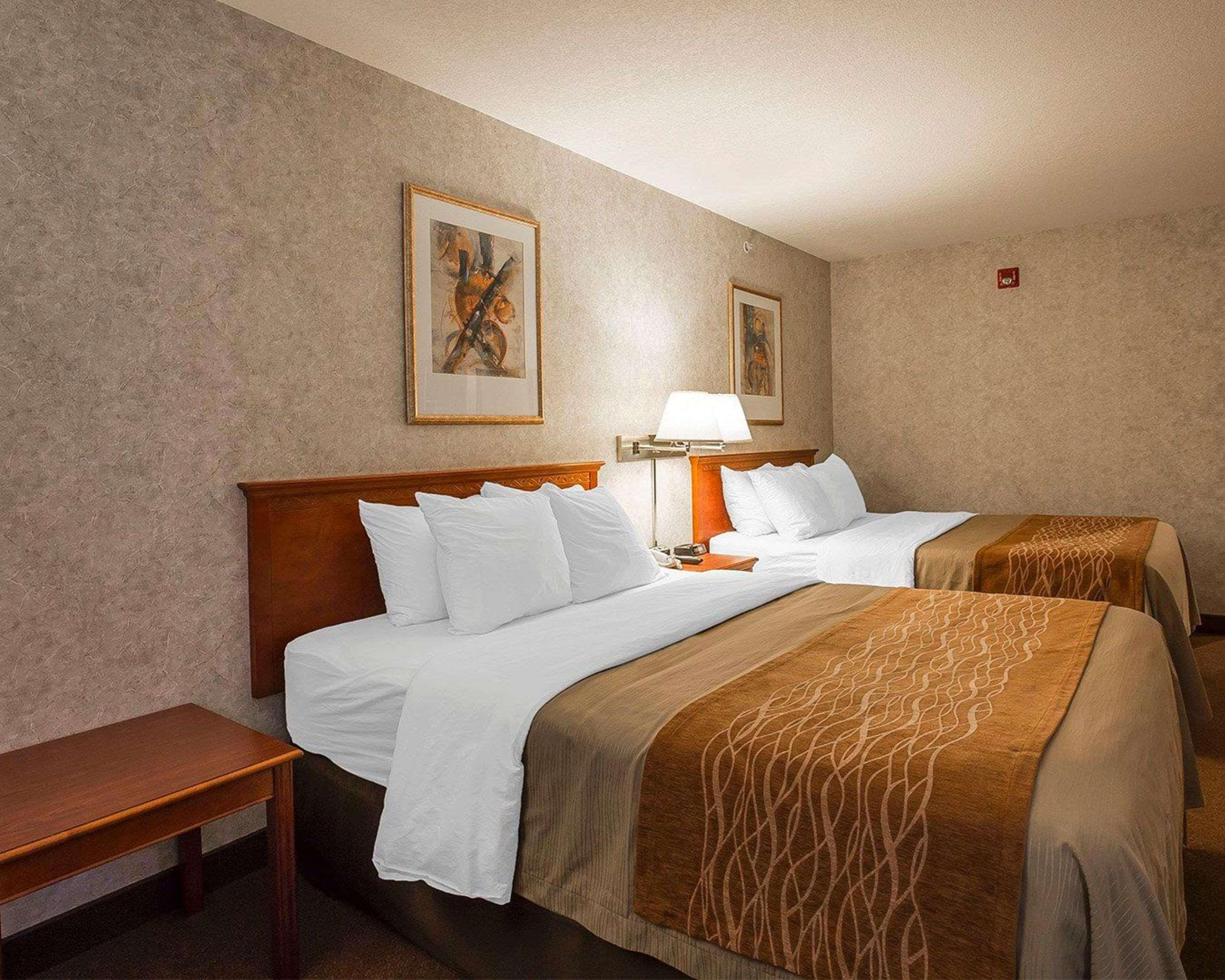 Comfort Inn Lethbridge Exterior foto