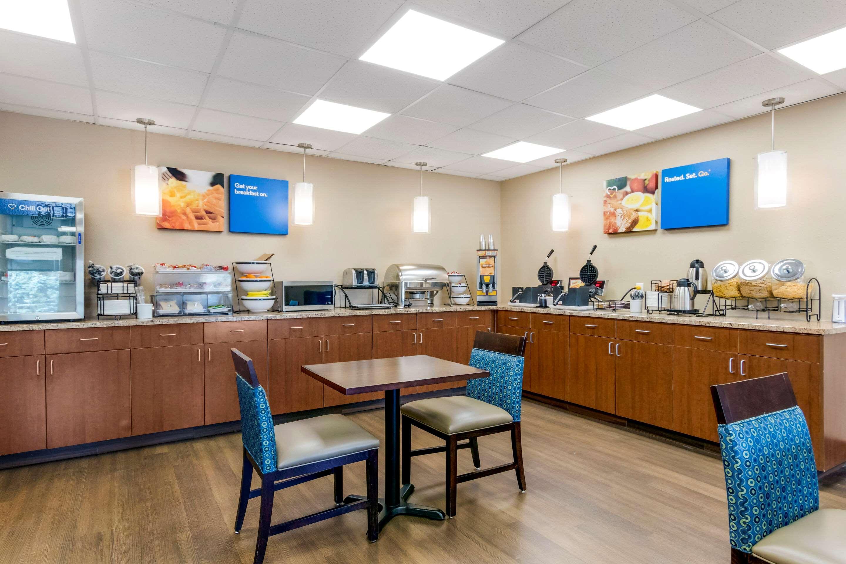 Comfort Inn Lethbridge Exterior foto