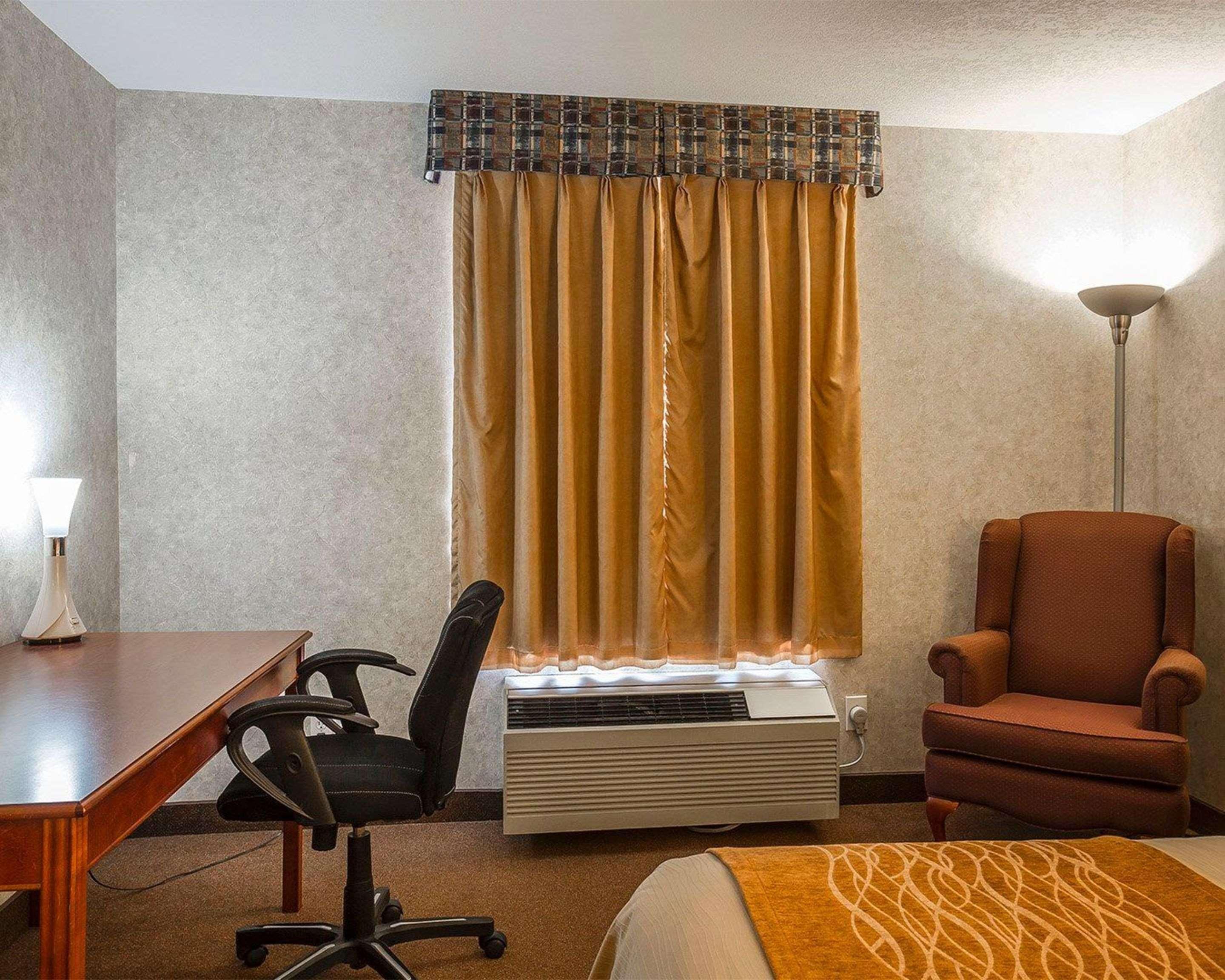 Comfort Inn Lethbridge Exterior foto